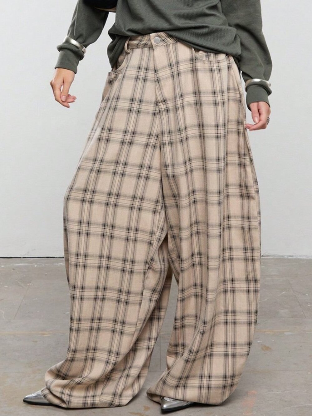 Apricot Casual Women's Low Rise Balloon Trousers Festival Bottoms - Picture 2 of 7